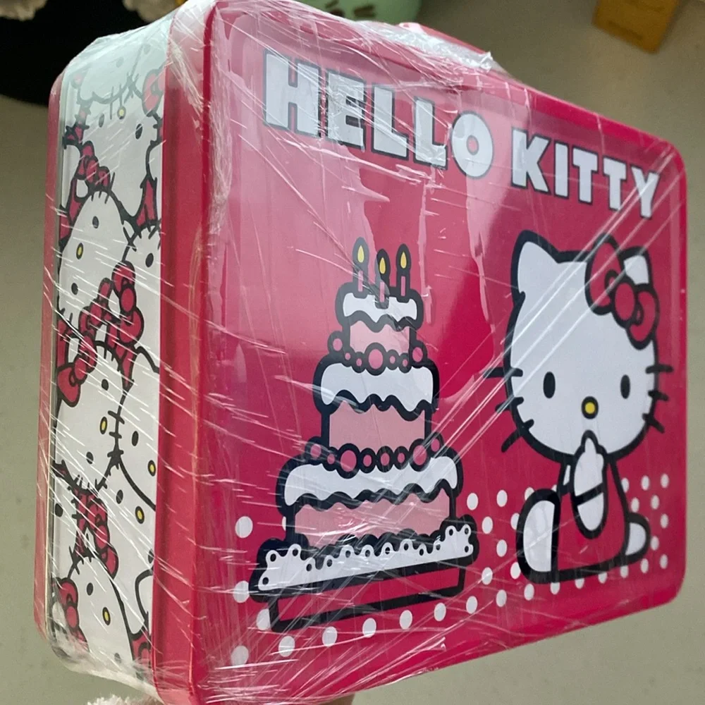 Hello Kitty Birthday Cake Embossed Metal Lunch Box & Bag, raspberry
